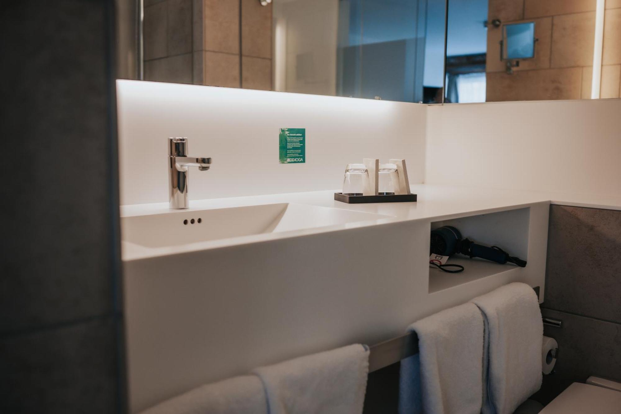 Design Hotel & Restaurant Loewen Ульм Экстерьер фото