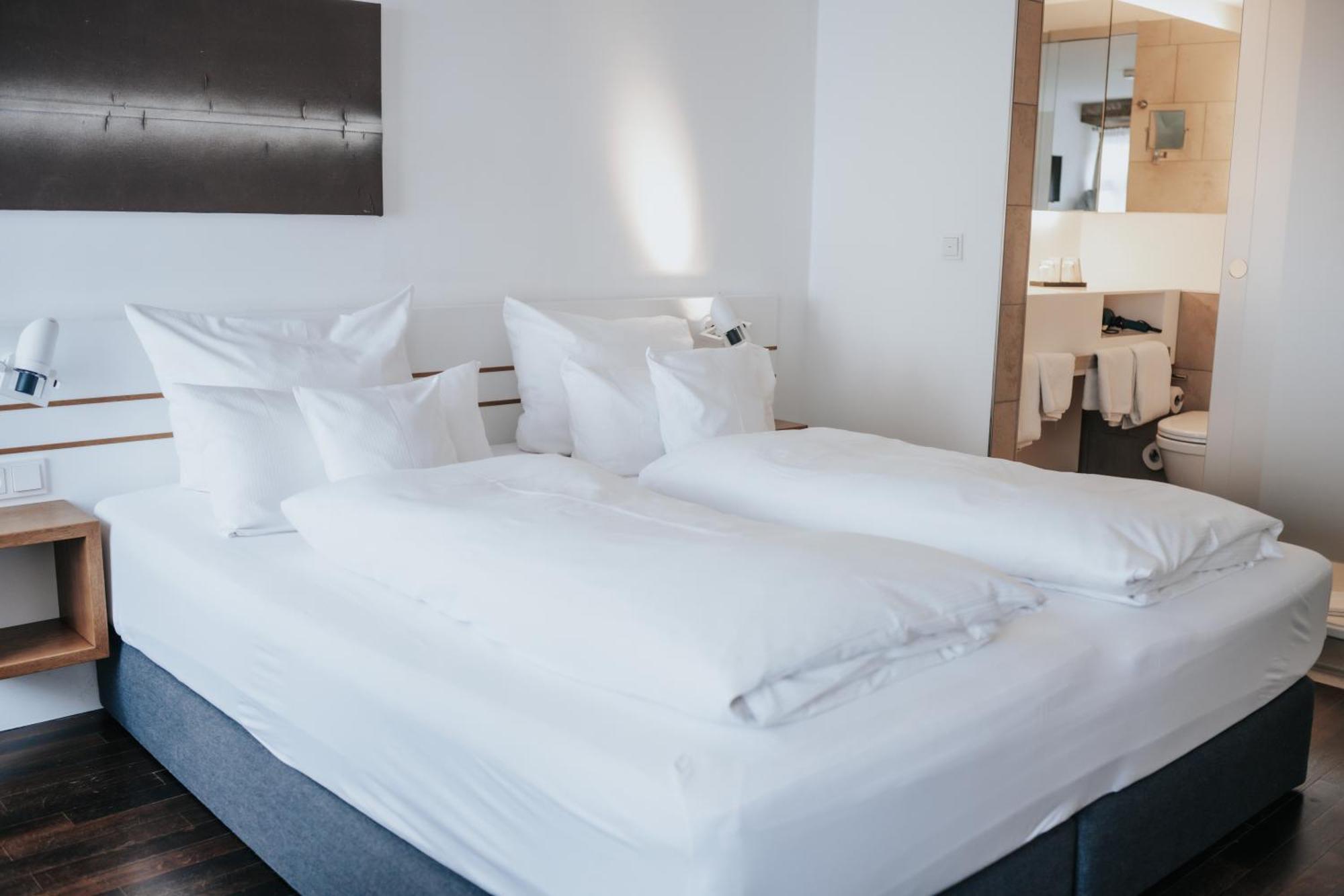 Design Hotel & Restaurant Loewen Ульм Экстерьер фото