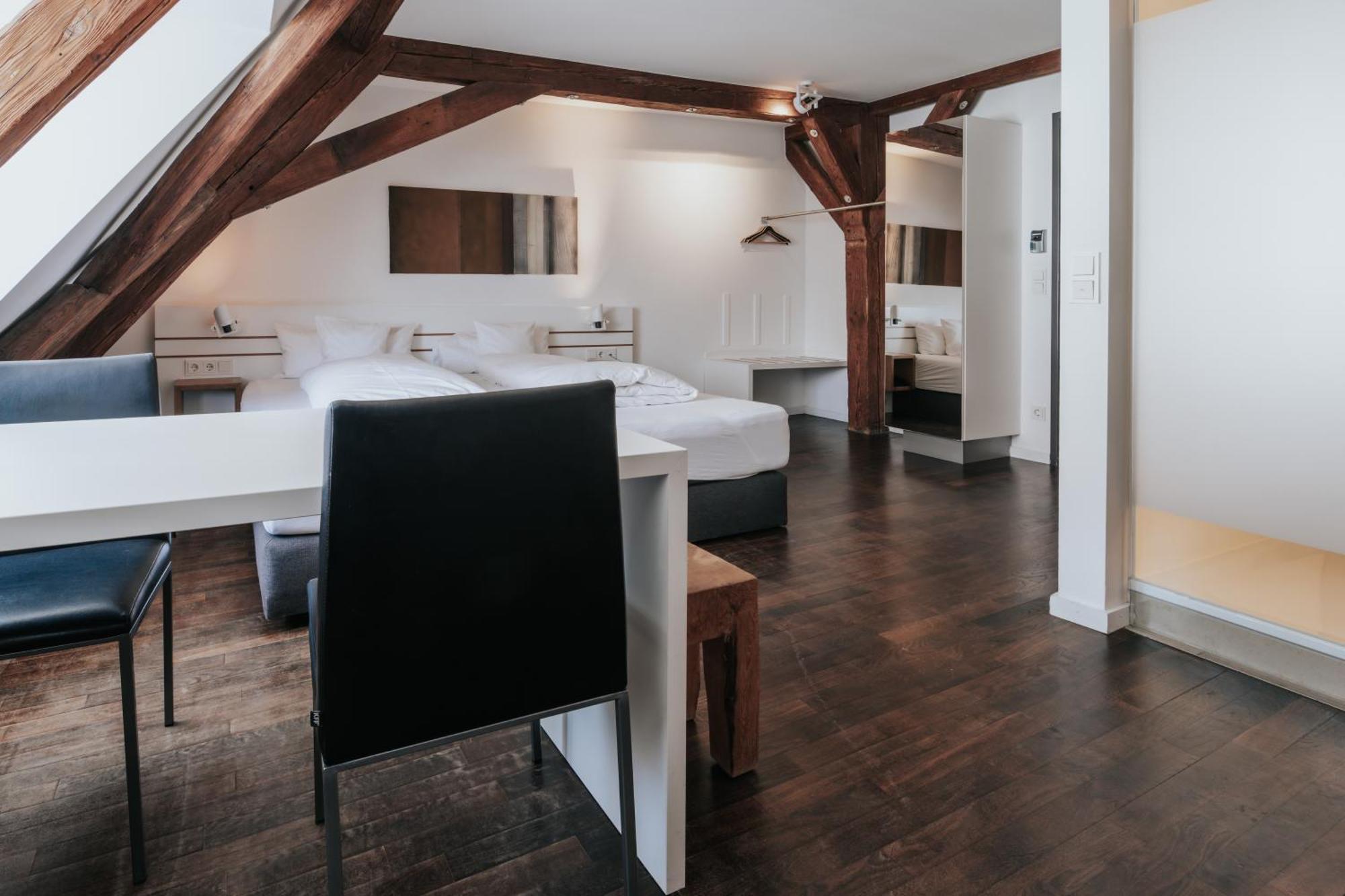 Design Hotel & Restaurant Loewen Ульм Экстерьер фото
