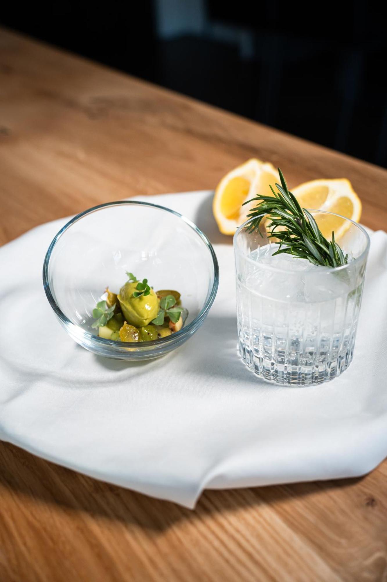 Design Hotel & Restaurant Loewen Ульм Экстерьер фото
